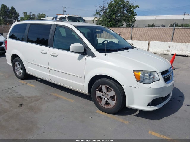 Salvage Dodge Grand Caravan Image