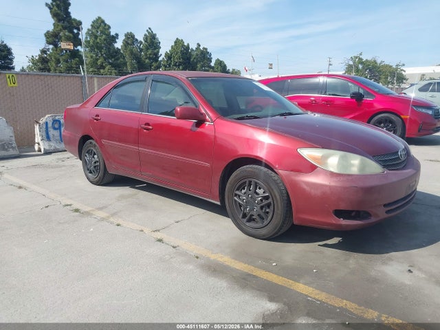 Salvage Toyota Camry Image