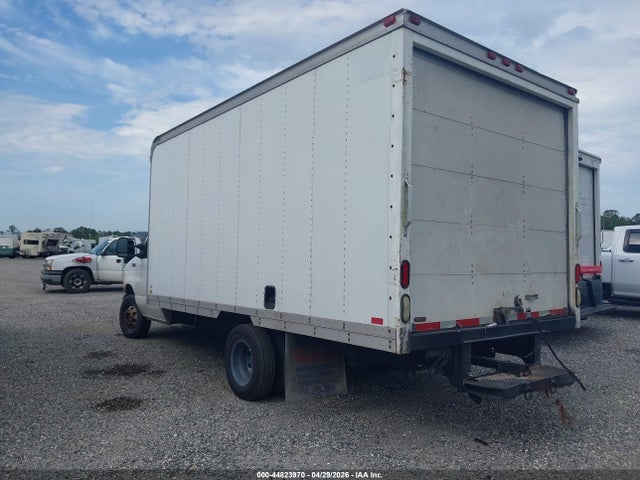Ford E-350 Standard