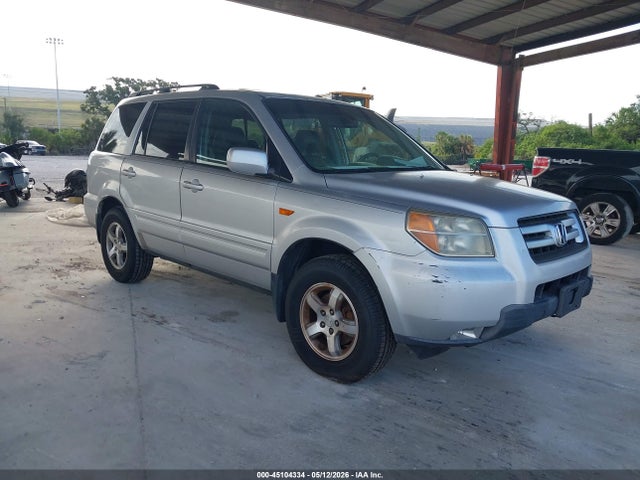 Salvage Honda Pilot Image