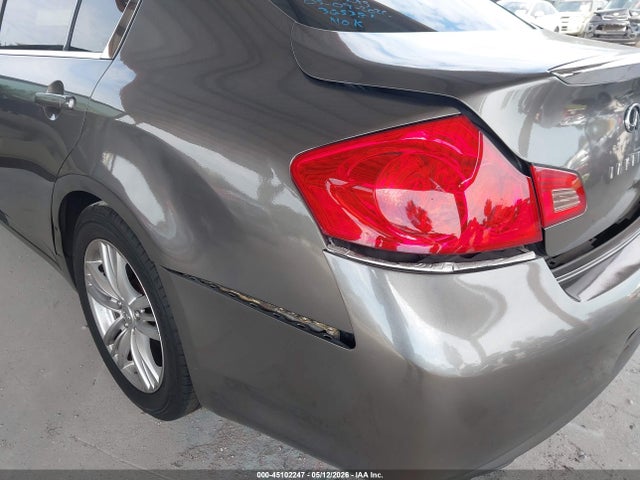 INFINITI G37 Journey