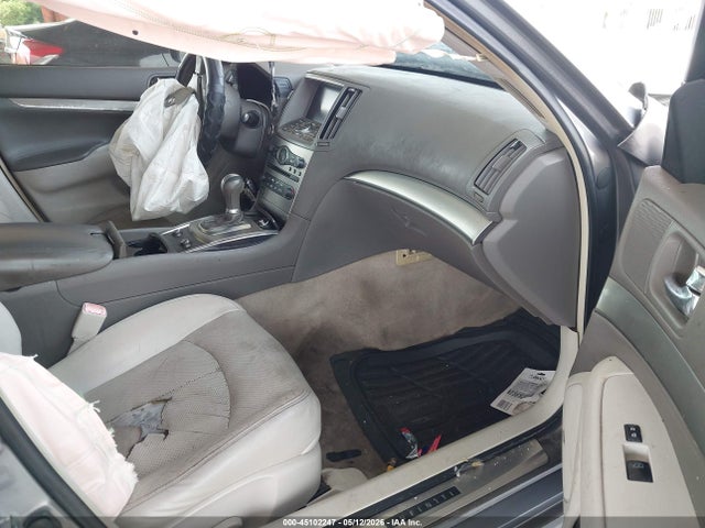 INFINITI G37 Journey