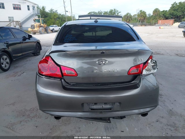 INFINITI G37 Journey
