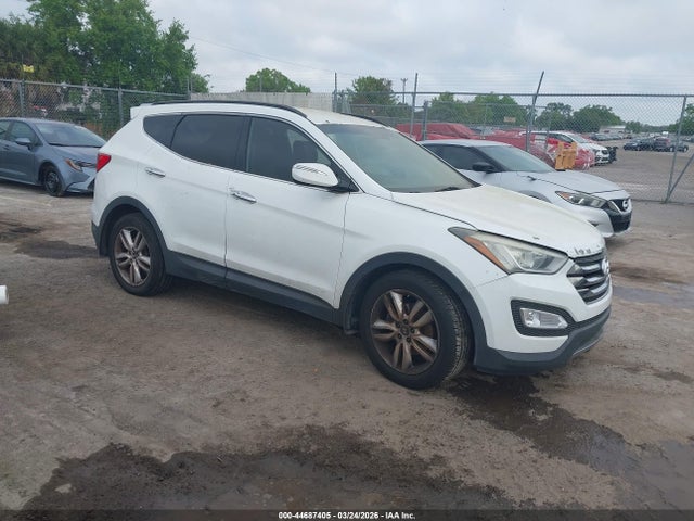 Salvage Hyundai SANTA FE Image
