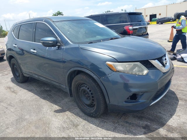 Salvage Nissan Rogue Image