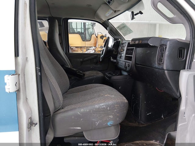 Chevrolet Express Lt