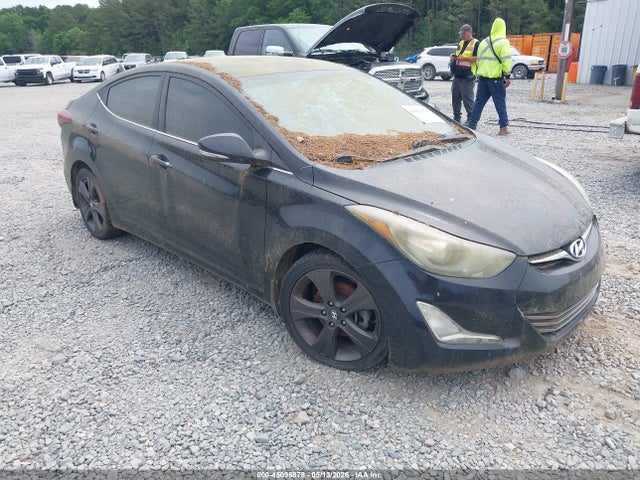 Salvage Hyundai ELANTRA Image