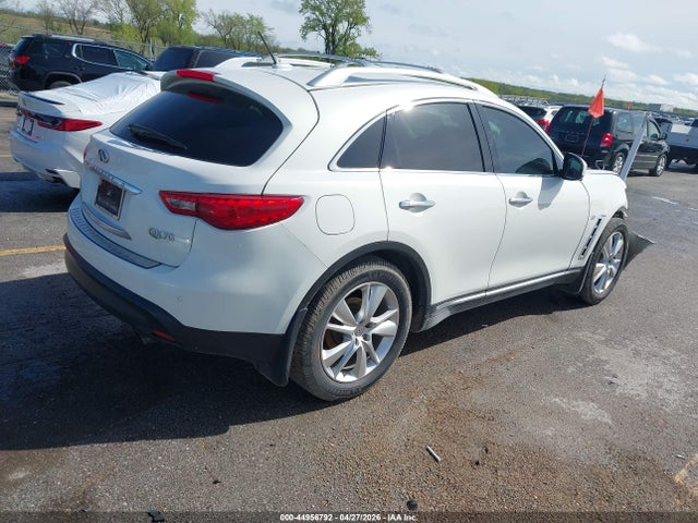 INFINITI Qx
