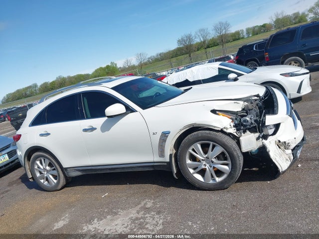 INFINITI Qx