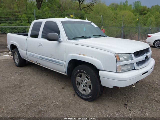 Salvage Chevrolet Silverado 1500 Image