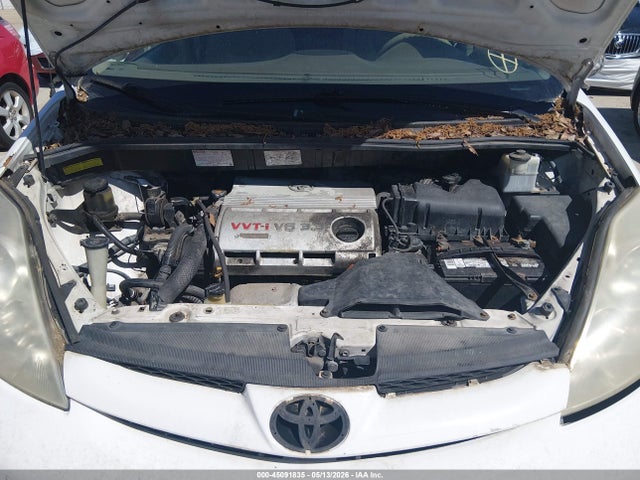Toyota Sienna Le