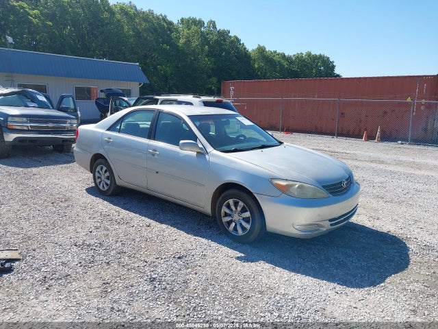 Salvage Toyota Camry Image