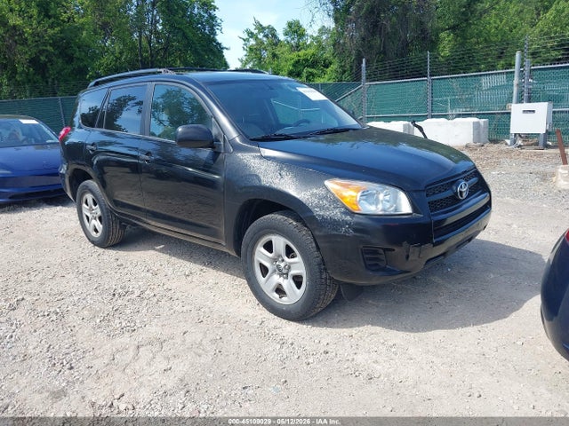 Salvage Toyota RAV4 Image