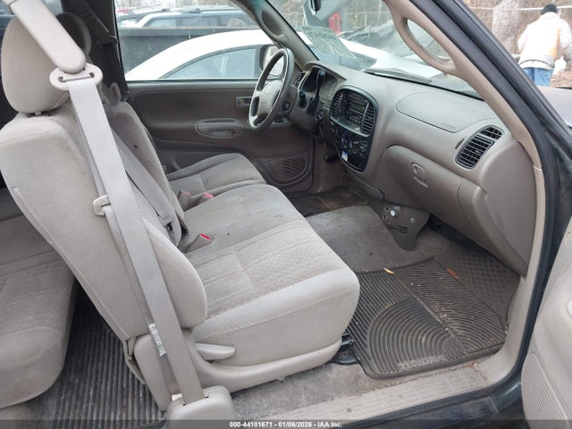 Toyota Tundra Sr5 V8