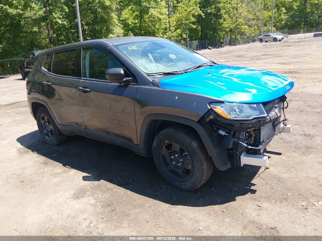 Salvage Jeep Compass Image