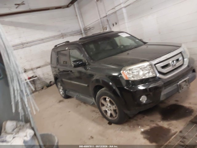 Salvage Honda Pilot Image