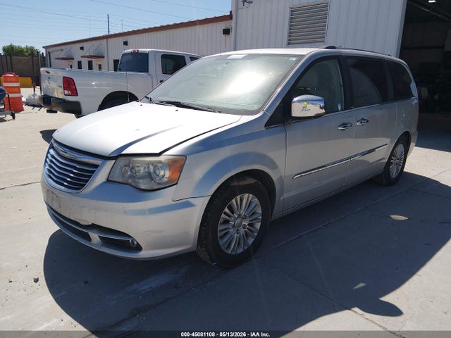 Chrysler Town & Country Limited