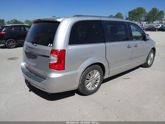 Chrysler Town & Country Limited