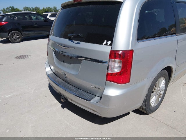 Chrysler Town & Country Limited