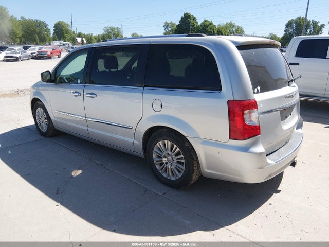 Chrysler Town & Country Limited