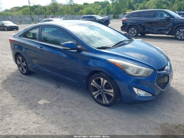 Salvage Hyundai ELANTRA Image