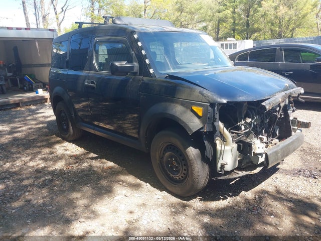 Salvage Honda Element Image