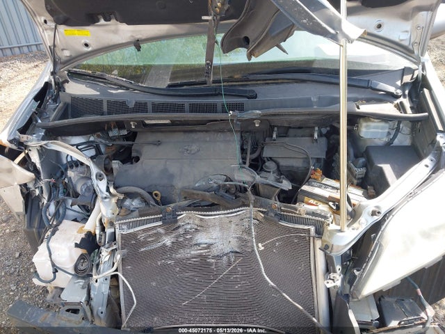 Toyota Sienna Le 8 Passenger