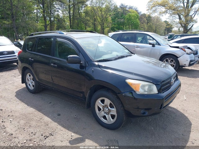 Salvage Toyota RAV4 Image