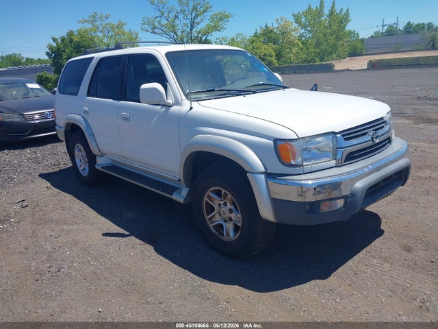 Salvage Toyota 4Runner Image