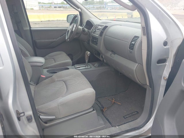 Nissan Frontier Le