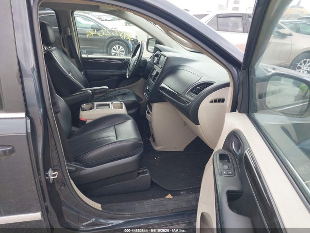 Chrysler Town & Country Touring