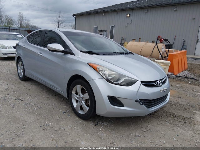 Salvage Hyundai ELANTRA Image