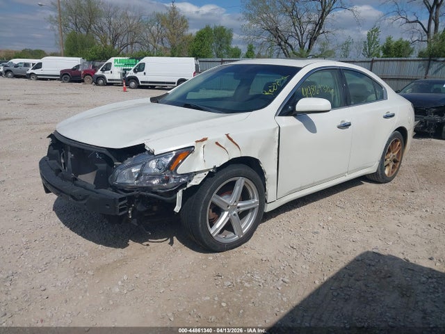 Nissan Maxima