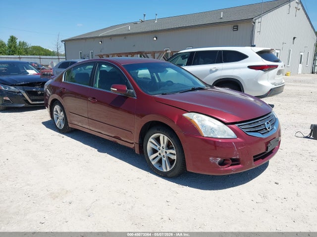 Salvage Nissan Altima Image