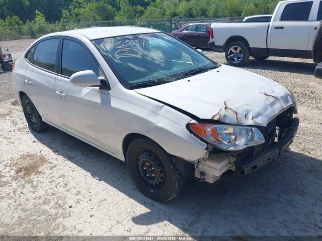 Salvage Hyundai ELANTRA Image