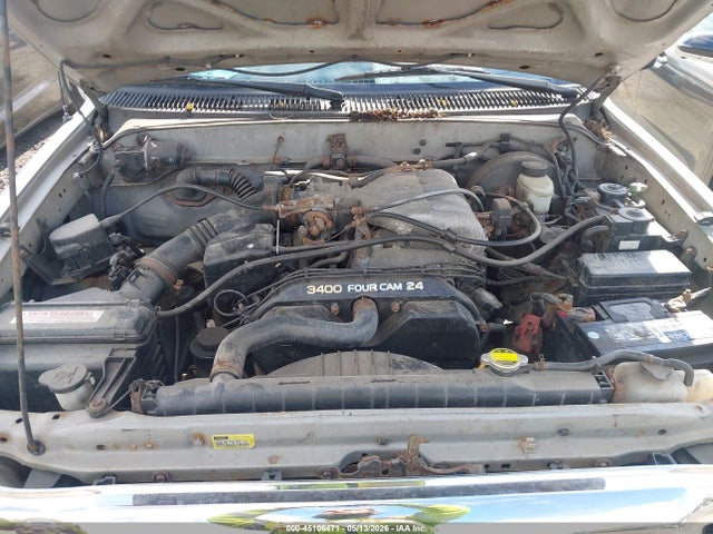 Toyota Tacoma Base V6
