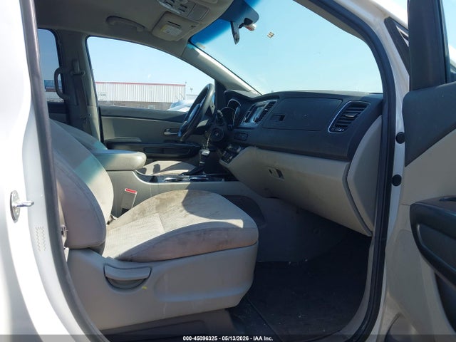 Kia Sedona Lx