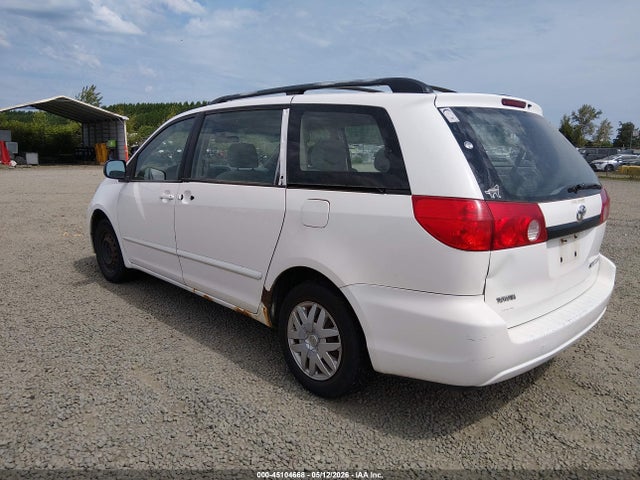 Toyota Sienna Ce