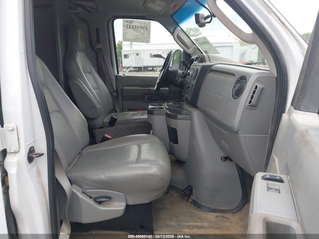 Ford E-250 Commercial