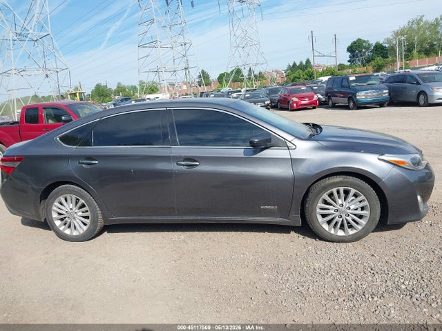 Toyota Avalon Hybrid Limited