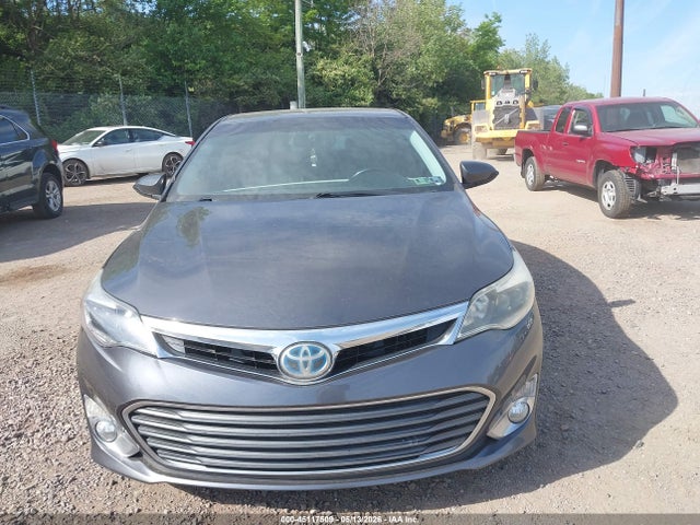 Toyota Avalon Hybrid Limited