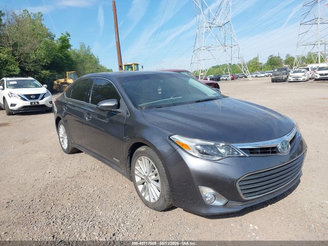 Salvage Toyota Avalon Hybrid Image