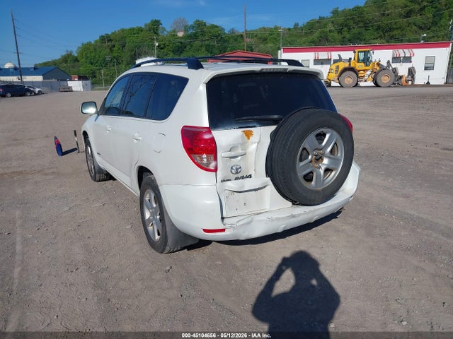 Toyota RAV4 Limited V6