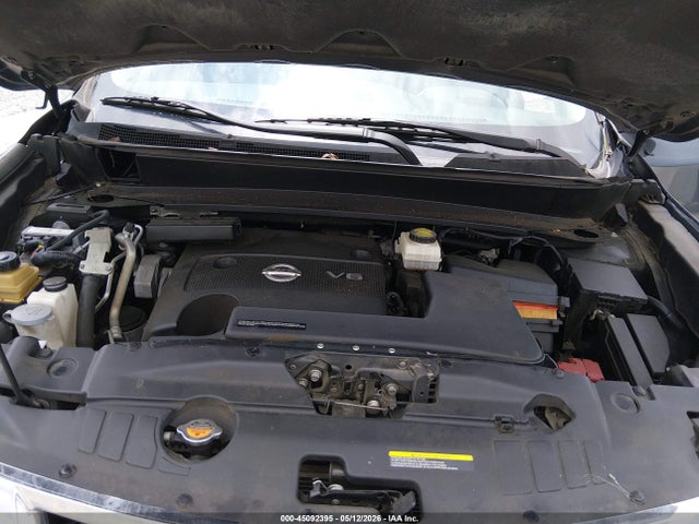 Nissan Pathfinder Sv