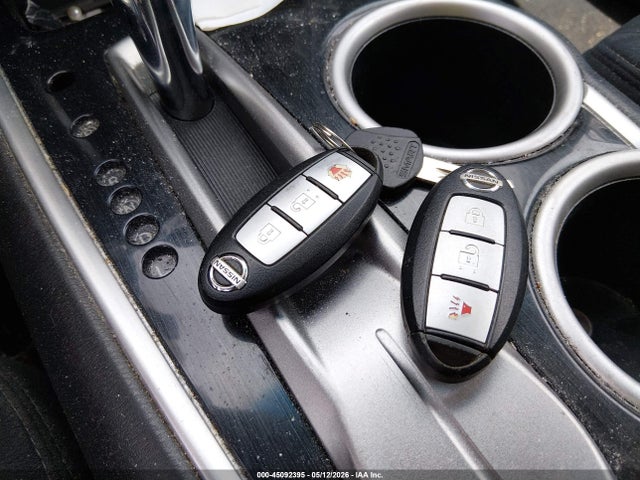 Nissan Pathfinder Sv