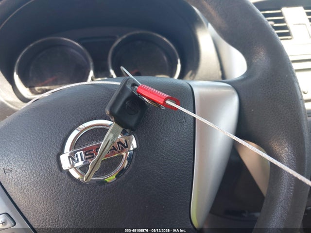 Nissan Versa S Plus