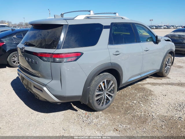 Nissan Pathfinder Platinum Fwd