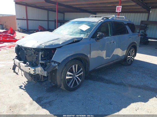 Nissan Pathfinder Platinum Fwd