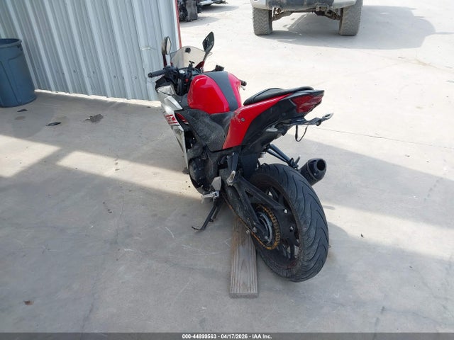 Yamaha Yzfr3
