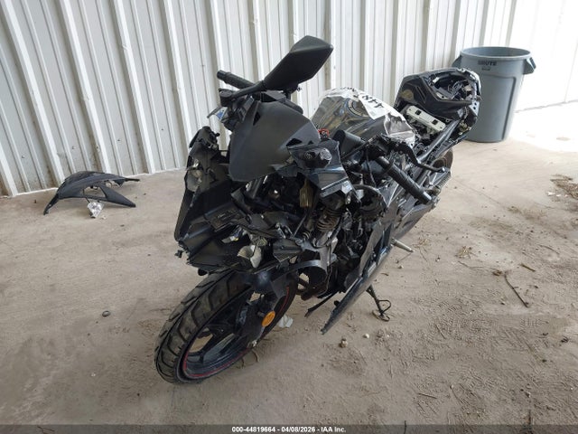 Kawasaki Ex300 A